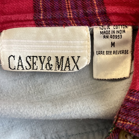 Casey & Max Top Women Size M Embroidered Top w Flannel Sleeves & Collar - Picture 7 of 8